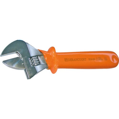 Хромированный разводной ключ D19, изолированный