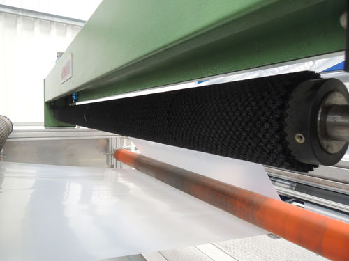 Цилиндрическая щетка перфорацияпластик