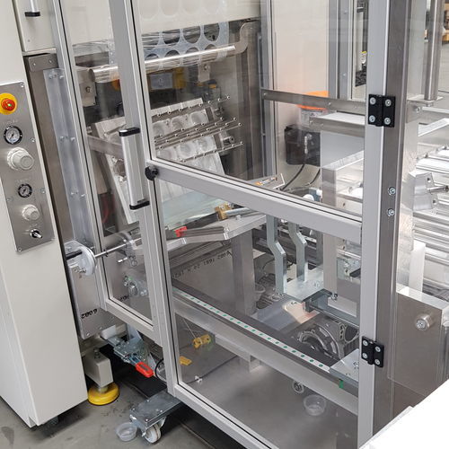 Автоматическая машина для штабелирования стакановдля линий термоформованияв линию