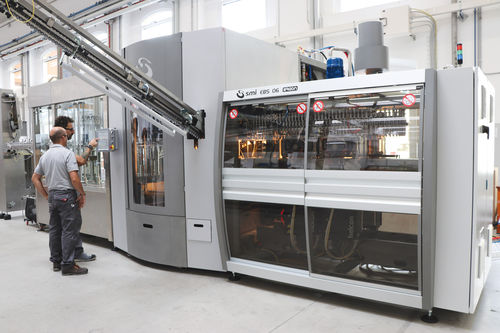 Выдувно-наполнительно-укупорочная машина ECOBLOC® ERGON серии HEVF