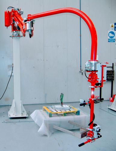 Вилка пневматического манипуляторадля перемещения ящиковсамобалансирующаяся