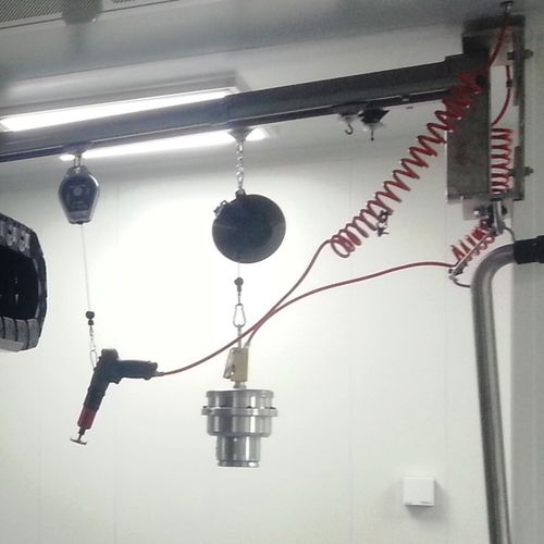 Настенный консольный кран