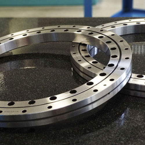 Цилиндрический роликоподшипник скрещенный роликорадиаксиальный