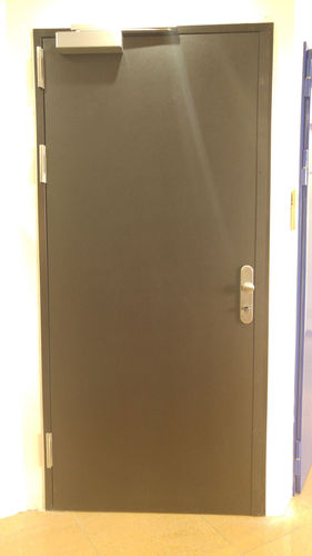 Распашная дверь из оцинкованной сталиакустическаядля помещения