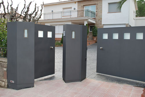 Распашная дверь для пешеходовметаллическаябезопасность