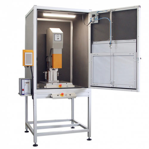 Звукоизолированная кабина для аппаратов ультразвуковой сварки