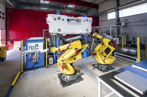 Установка для трансферного формования смолы RTM