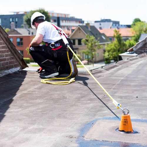 Анкер для защиты от падения на крыше TWISTFIX EVO