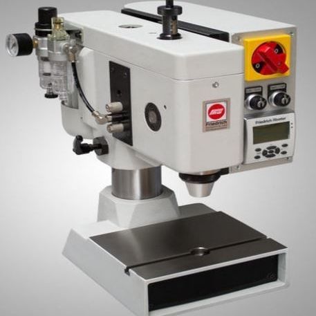 Пневматическая клепальная машина N000радиальная настольная