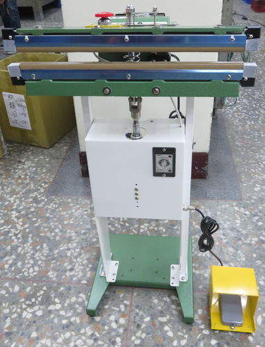 Pedal-operated impulse sealer 305Tmanualhorizontalfor the food industry