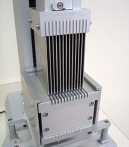 Shear test fixture with thin blades CS-2