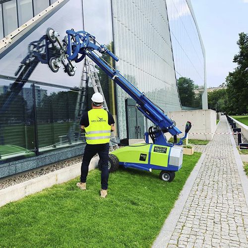 Mobile mini crane Winlet 785telescopichandling of glass for facadesfor transport