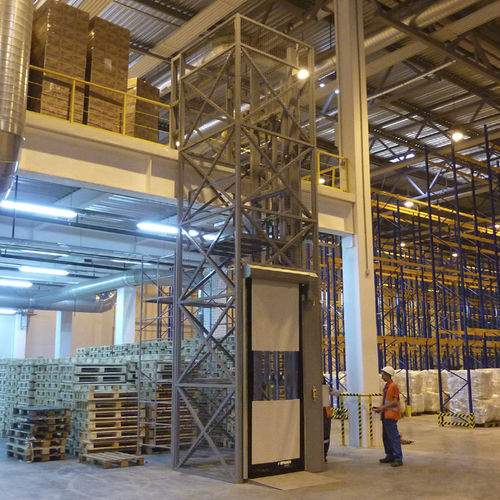 Складской лифт MDL колонного типа