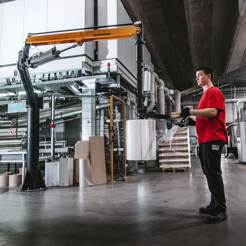 Пневматический манипулятор LiftCENT 100-R3,5-P-Sс захватомс системой зажимавакуумный