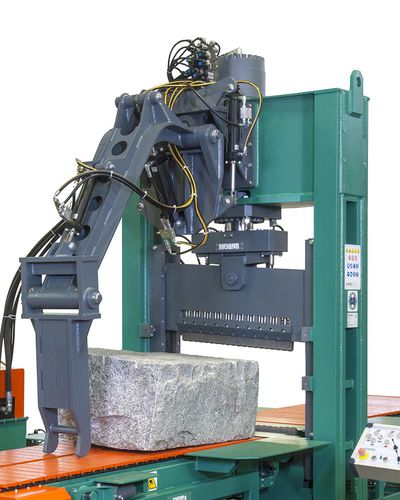 Камнекольная машина Menhir