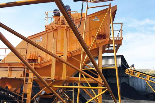 Линейный вибросито серии ELKK для сыпучих материалов наклонное трехступенчатое