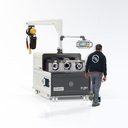 Орбитальная формовочная машина серии DC для трубных муфт