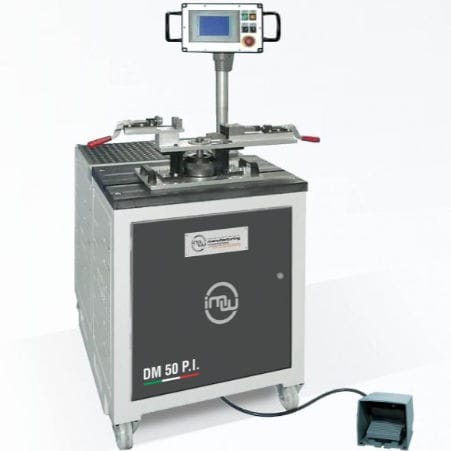 Машина для развальцовки труб серии DM