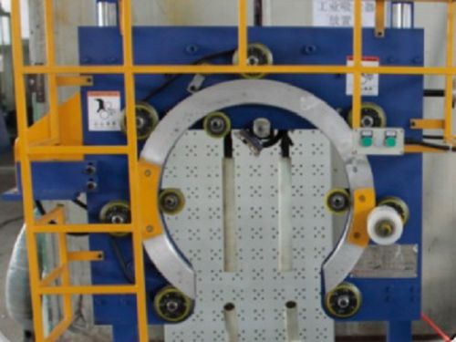 Автоматическая машина для обмотки вращающихся колец для труб