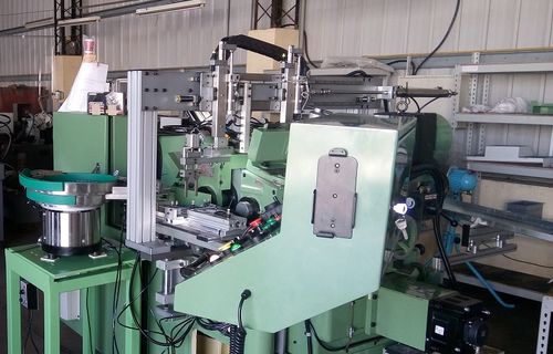 Устройство подачи бесцентрово-шлифовального станка автоматическое