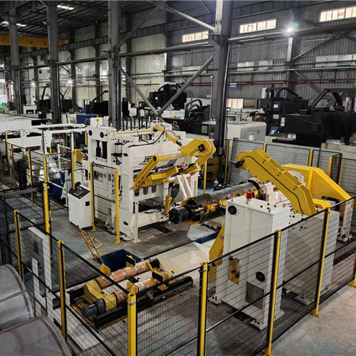 High-strength steel press feeding line for fine blankingfor magnetic stripsfor the automotive industry