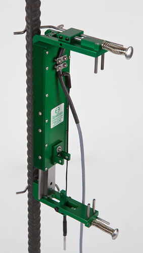 Strain gauge extensometer 3543 series axial