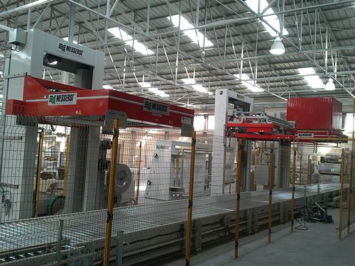 Линия упаковки керамической продукции в стреппинг-машину с контролируемой атмосферой