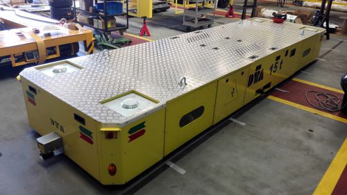 Тяжелая грузовая машина с автоматическим управлением