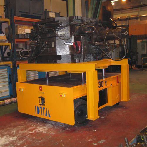 Electric self-propelled trailer 2-axlelifting