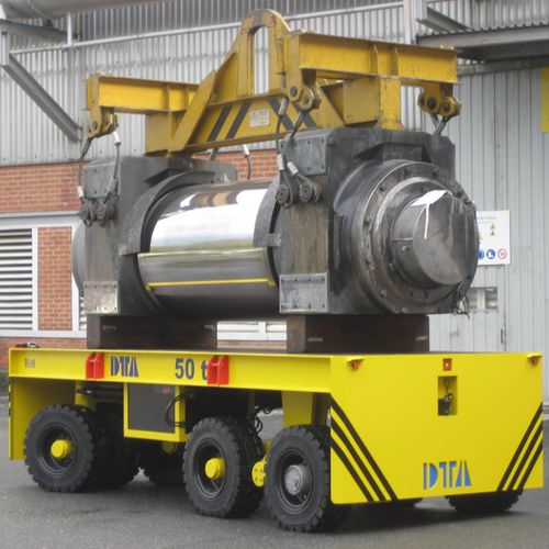 Electric self-propelled trailer 3-axle