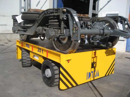 Electric self-propelled trailer 2-axle