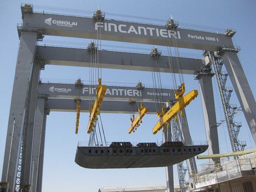 Rubber-tired gantry crane MST 1000for ship loading