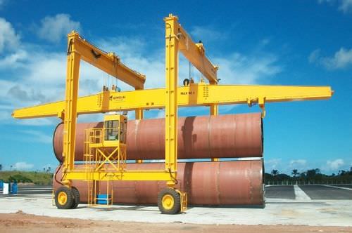 Rubber-tired gantry crane MST 120 - 31for wind turbines