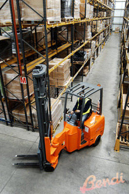 Electric forklift B313ACride-onnarrow-aislehandling