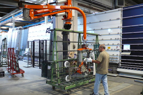 Manipulator with suction cup ATISmirus 300for materials handlingglassfiberglass
