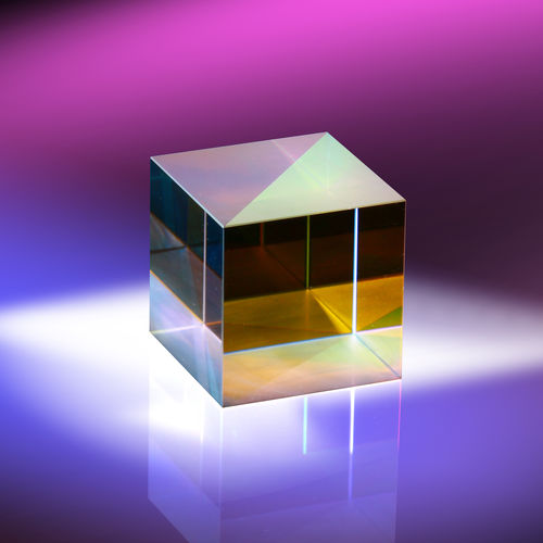 Поляризационный светоделитель серии ПБСоптическийдиэлектрическийкубический