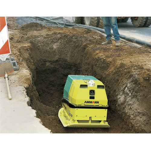 Реверсивная виброплита APH 1000 TC с дистанционным управлением