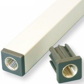 Крышка с резьбой 1627квадратнаяиз полиамидадля трубок