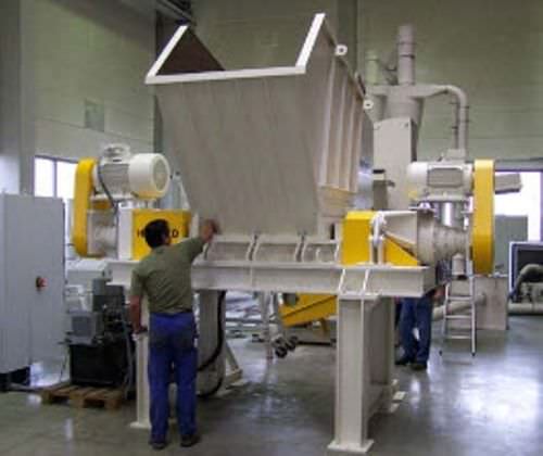 Первичный измельчитель серии ZRMдвухвальныйдля медицинских отходовдля ПЭТ-бутылок