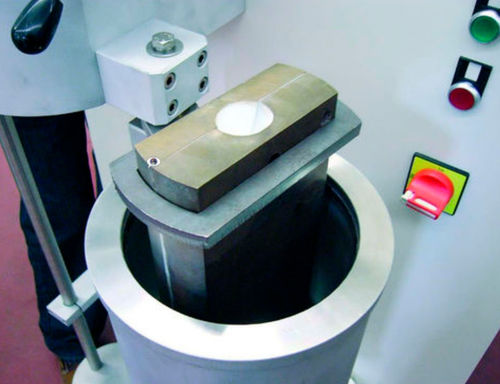 Литейная печь серии TVCd-L, плавильно-разливочная камера