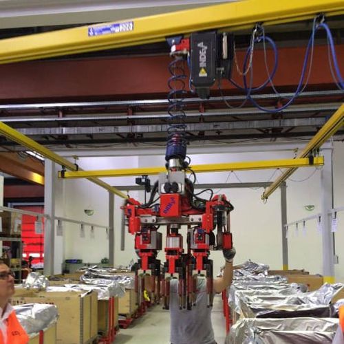 Manipulator with electronic control Liftronic® PRO serieselectricwith gripping toolpositioning