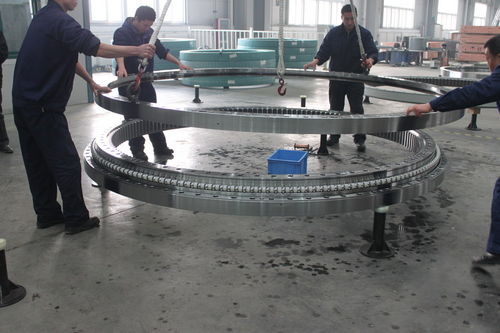 Поворотное кольцо с внутренними зубьями, шариковое, двухрядно-осевое