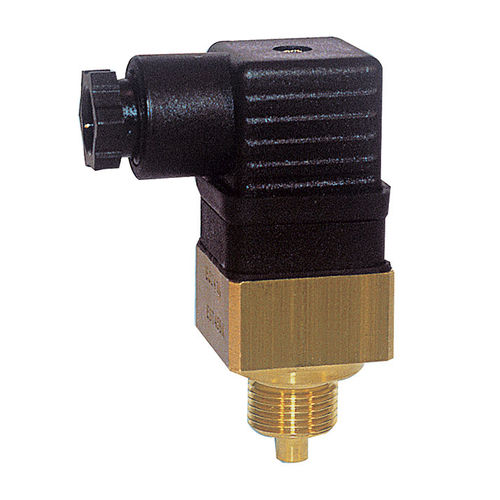 Температурный переключатель НЗ EBTNOIP65