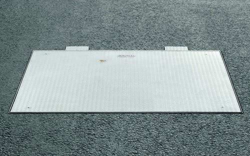 Люк из нержавеющей стали 420 x 420 мм, 900 кН | HS14 квадратный