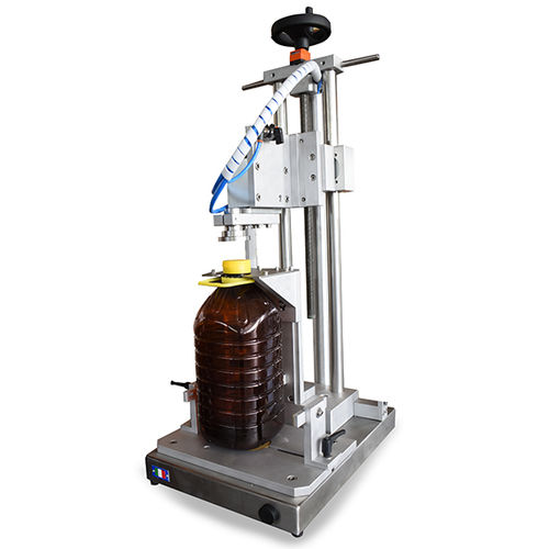 Пластиковый завинчивающийся колпачок TAP1, ручной, вертикальный.