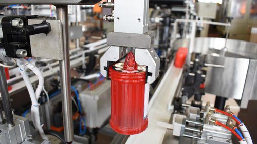 Автоматический наполнитель-укупорщик-этикетировщик RTE