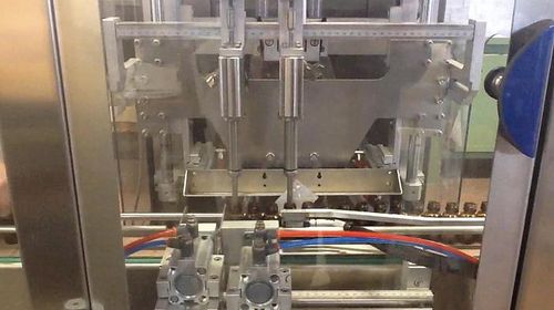 Этикетировочная машина с управлением от ПЛК RTE2U CBDдля масладля фармацевтической промышленностидля химической продукции