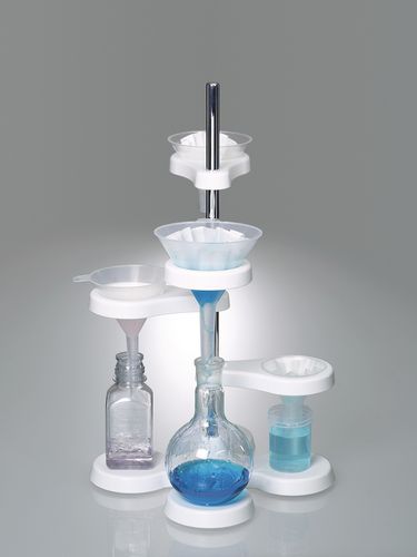 Подставка на четыре воронки 9622-0400пластик