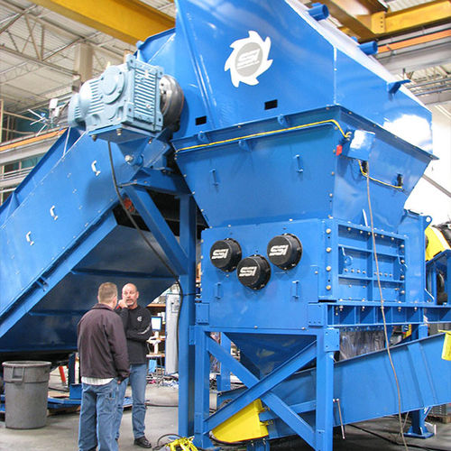 Трехвальный измельчитель Tri-Shear T100 seriesтвердых и сыпучих отходовдля электронного ломас высоким крутящим моментом