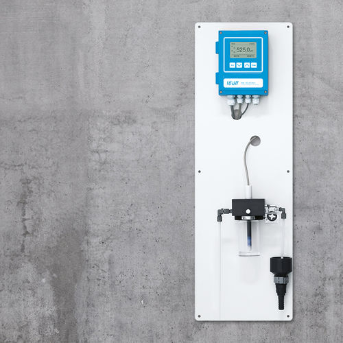 Проточный кондуктометр AMI Solicon 4с ЖК-дисплеемводы